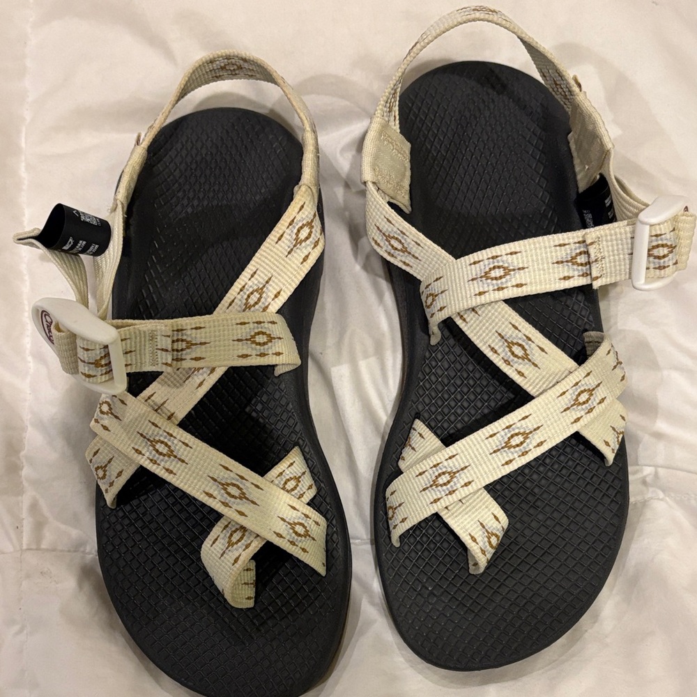 Stylish Women's Sandals in Black and Cream by Chaco